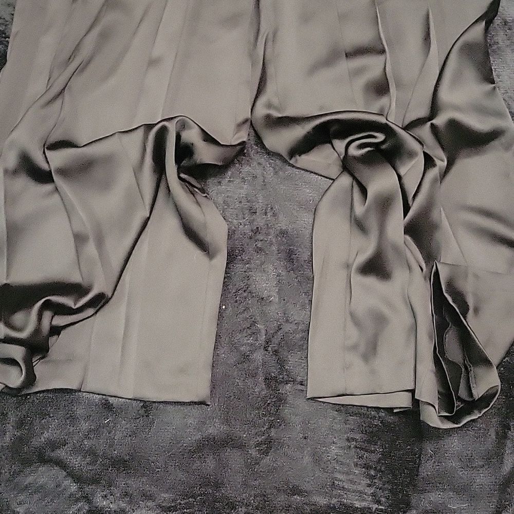 Banana Republic Split Skirt Size 2 - Picture 2 of 4